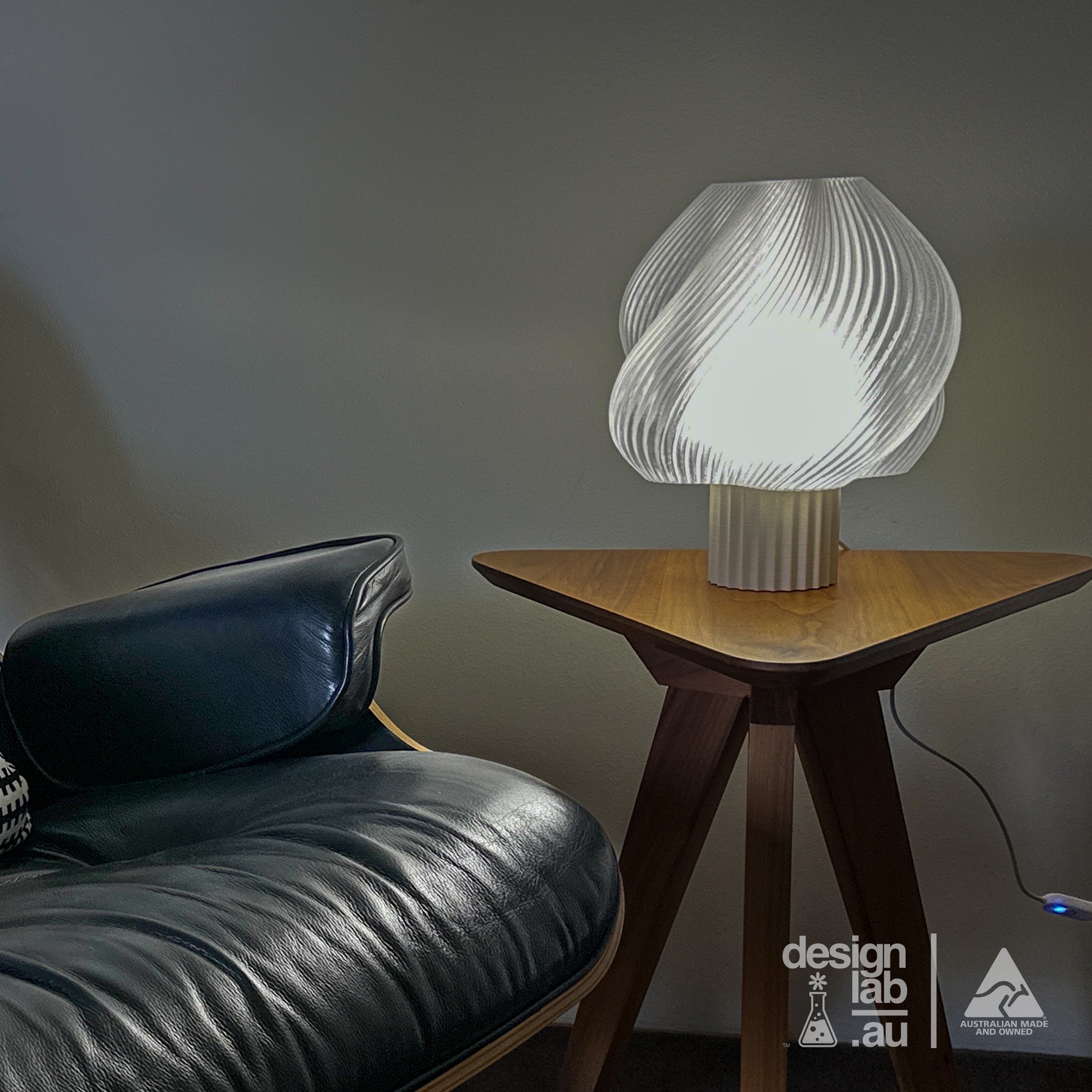 Clear translucent shade | 24 base colours