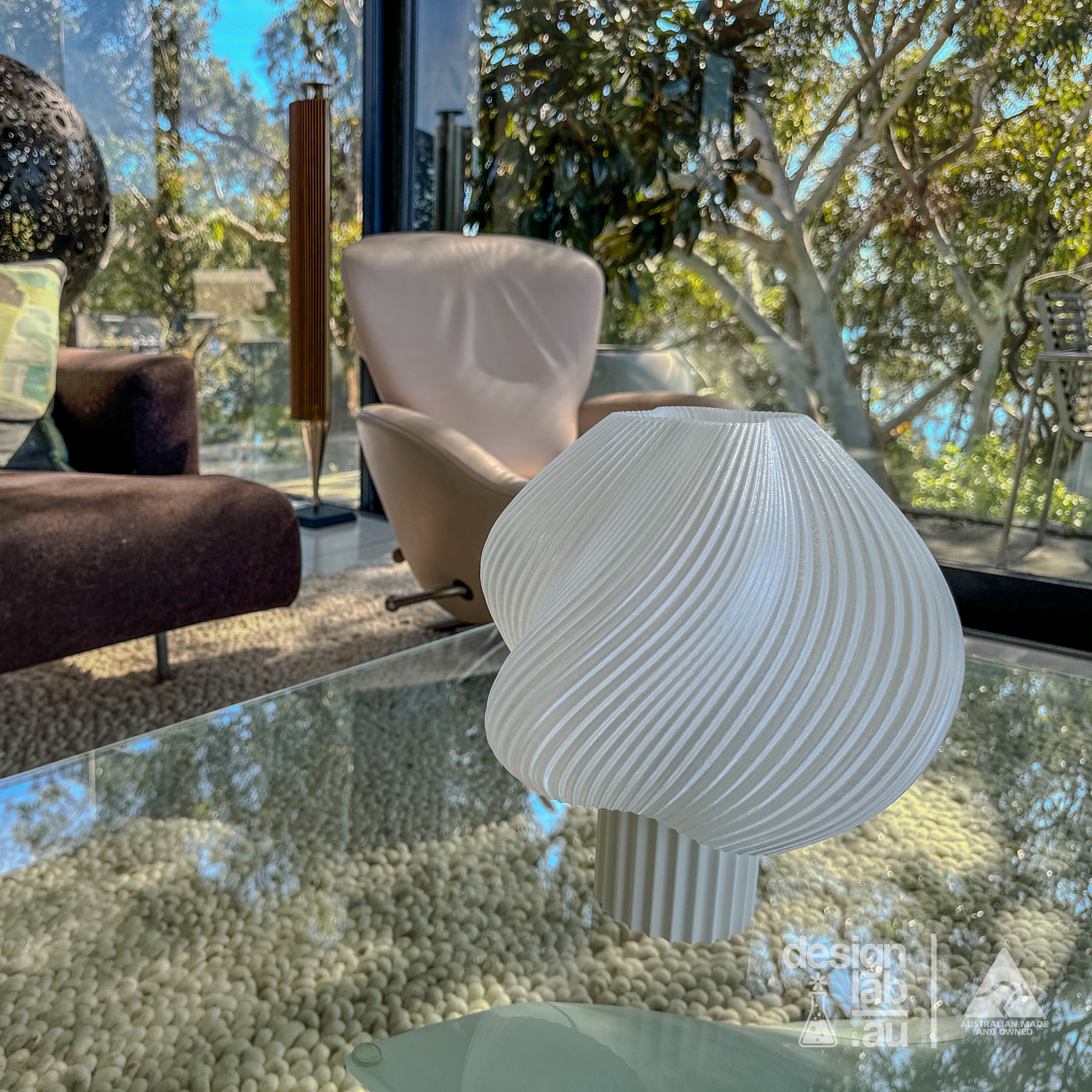 Clear translucent shade | 24 base colours