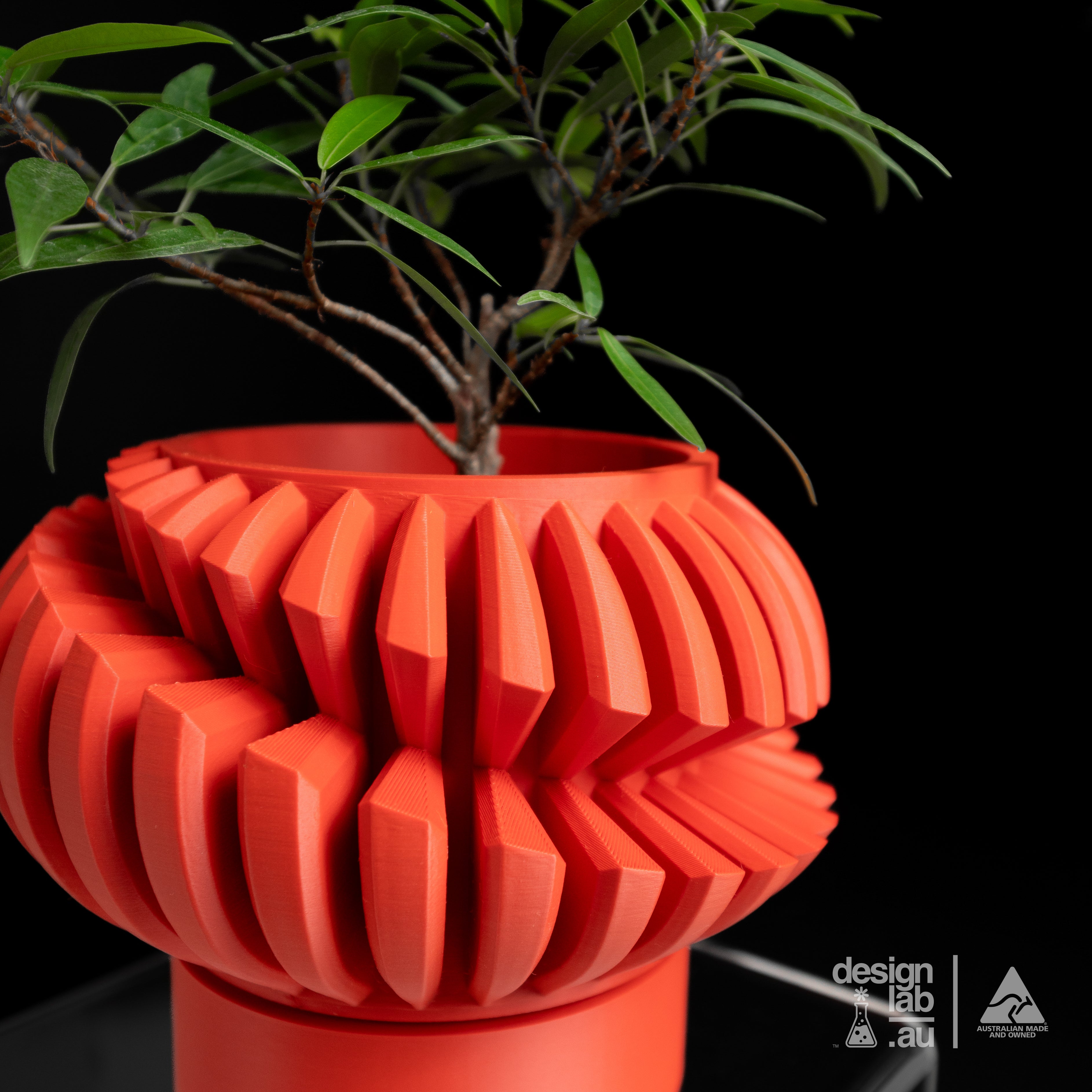 LUXIR Planter